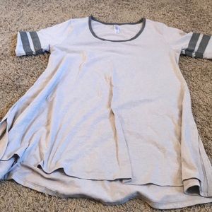 Lularoe top
